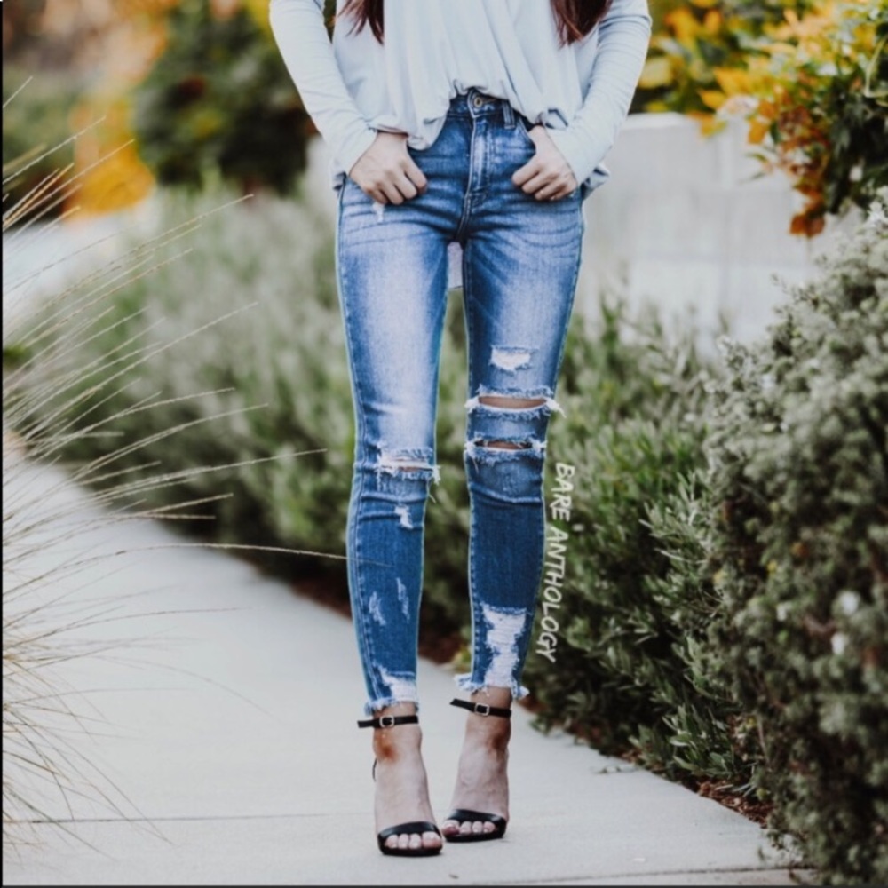 Last-Kancan Distressed Skinny Jeans - Picture 3 of 8